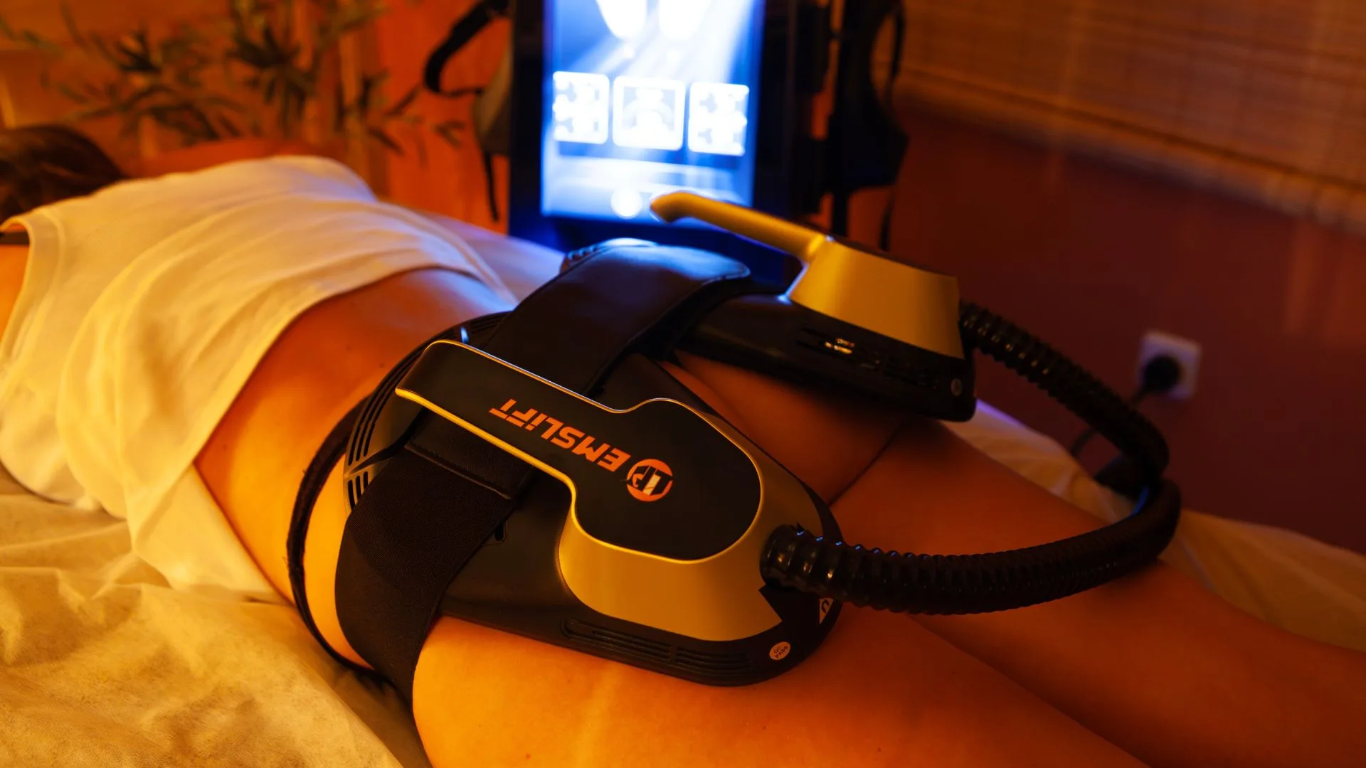 SIWA EMS Sculpt, tratamiento de electroestimulación corporal en Rubí